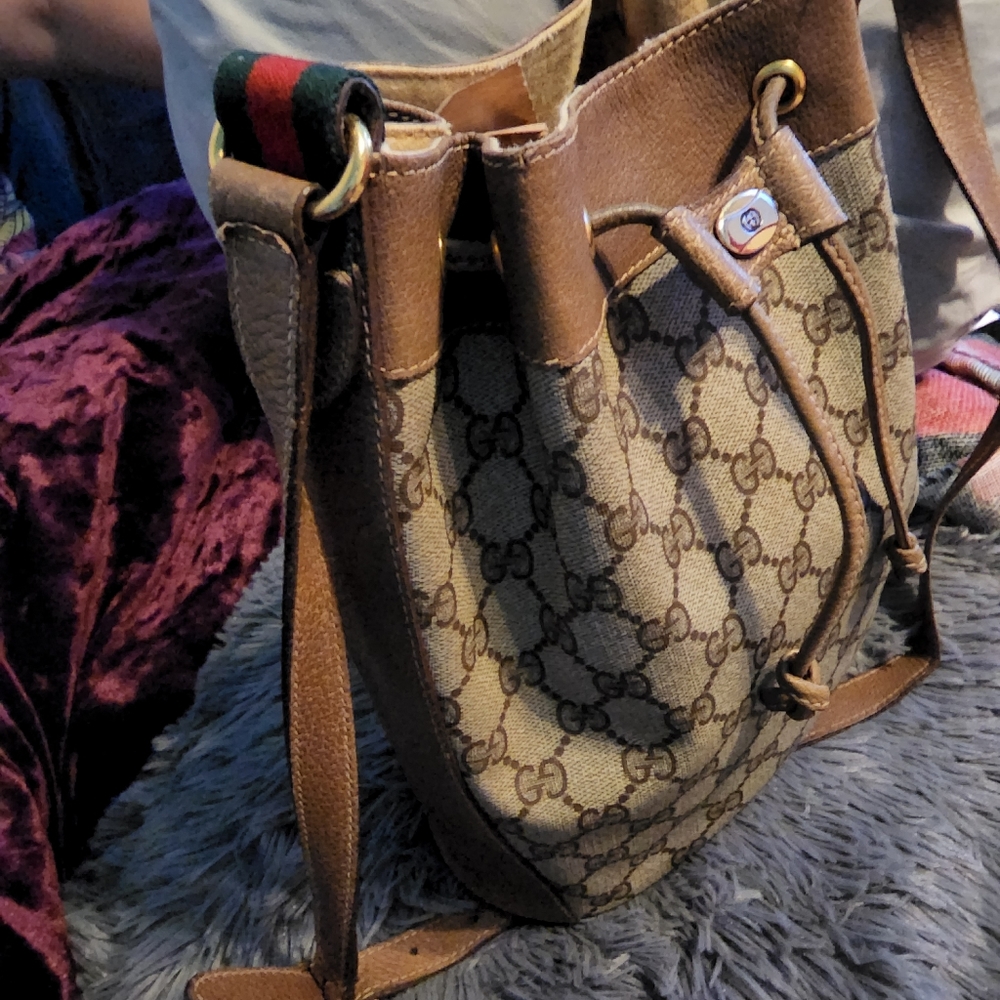 Gucci - Picture 3 of 16